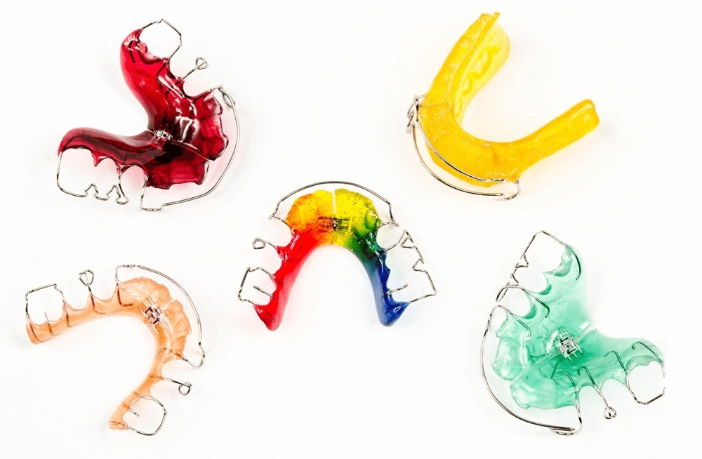 Детские зубные пластины: как они работают и есть ли эффект