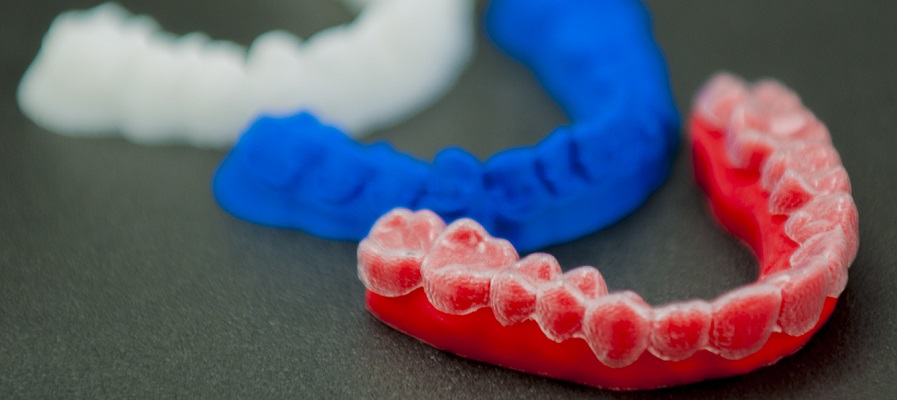 На принтере компании PICASO 3D мы в Star Smile печатаем рабочие модели (зубы пациента с специальными кармашками для размещения брекетов)