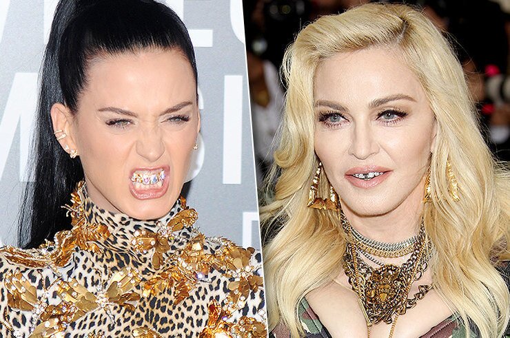 Модными сияющие скайсами зубы сделала легендарная Мадонна, появившись с бриллиантом во рту на красной ковровой дорожке
